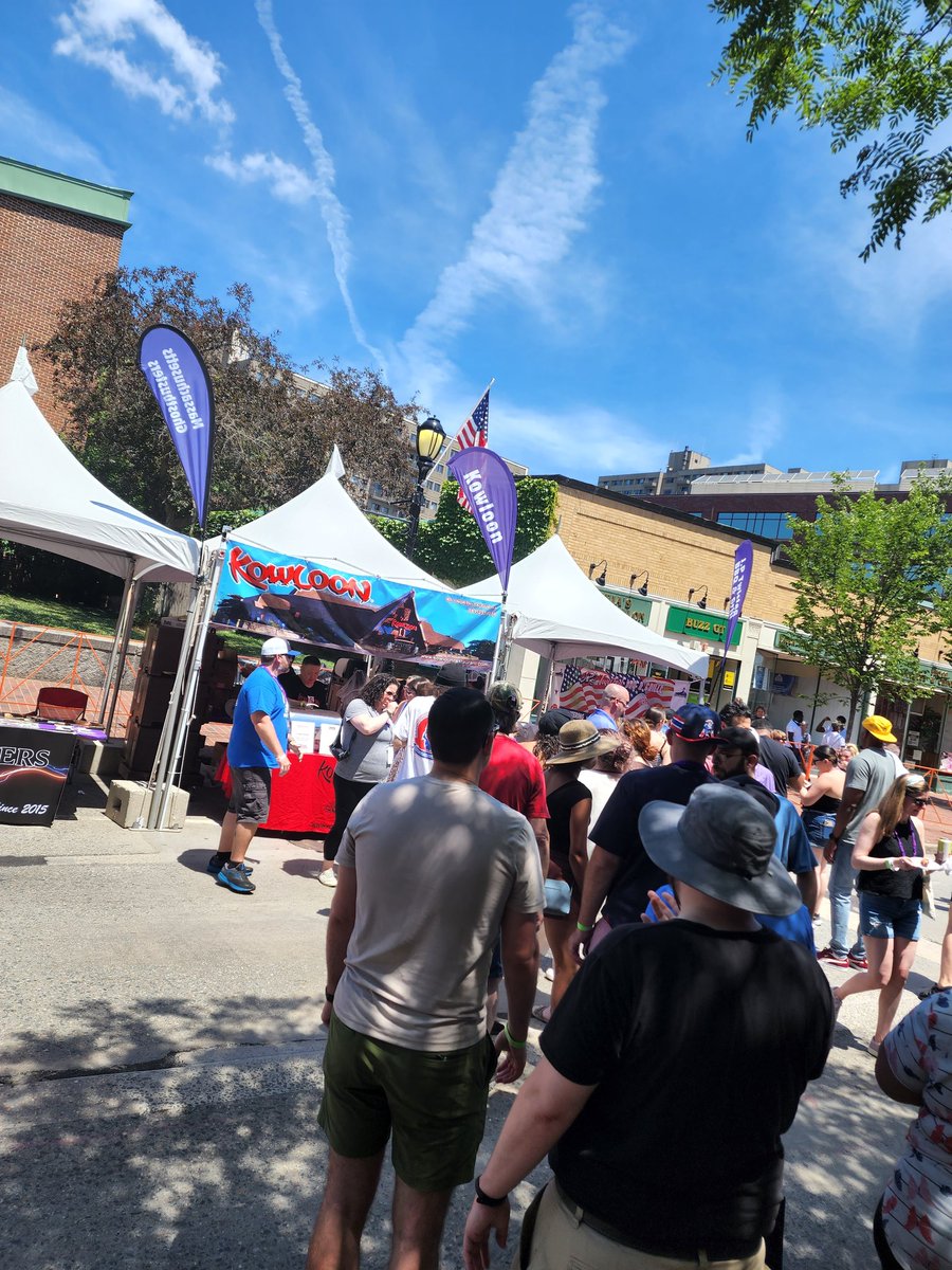 KowloonSaugus's tweet photo. ...Visiting us @PhantomGourmet Food Fest in Malden for #SaugusWings, & our @KowloonMobile #FoodTruck @masscarsandcops at #SquareOneMall in Saugus! https://t.co/MH6PdsCFj4