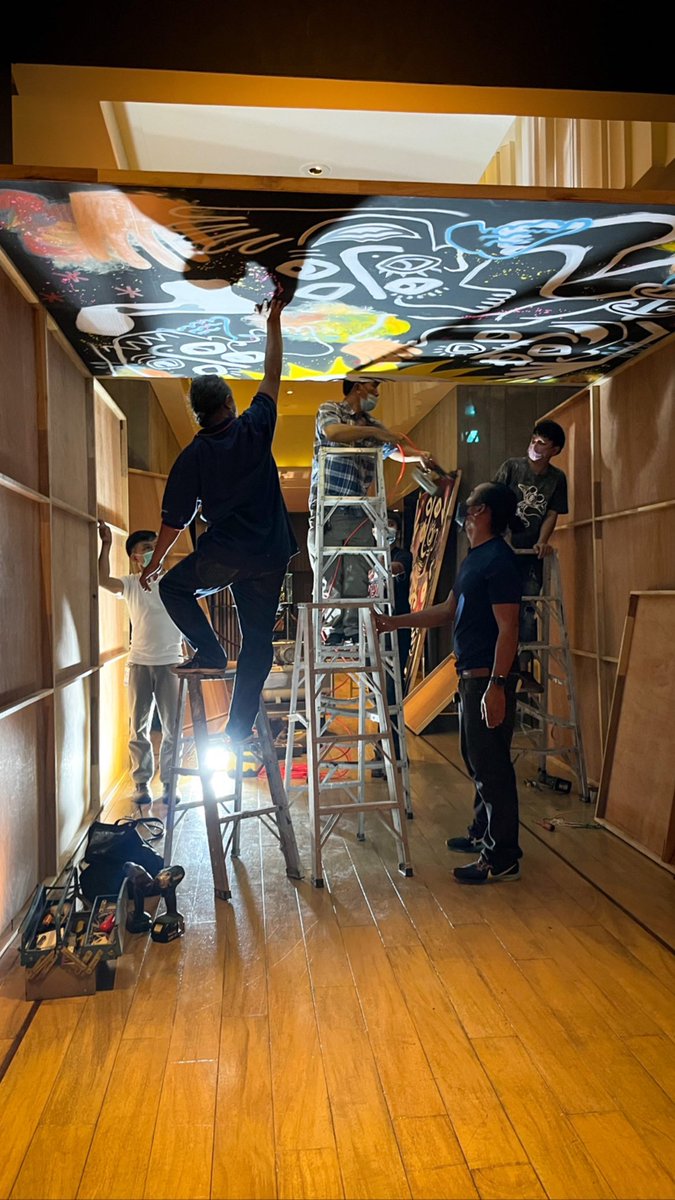 💫GEMINI 2.0 in SO/ Bangkok 
Chloe Kelly Miller exhibition
LIVE SHUFFLE ▶️trilem.art/instant/GEMIN4…
💕&amp;♻️for the Ⱥlgo Fam
You can follow 
<a href="/trilemart/">trilem.algo</a> &amp; <a href="/Chloekellymillr/">CHLOÉ KELLY MILLER</a>

 #algorand #NFT #algonft #algofam #algo #NFTCommunity #gemininft #gemini 
<a href="/SOSofitelBKK/">SO/ Bangkok</a>
 #bkk #bangkok #bkkart