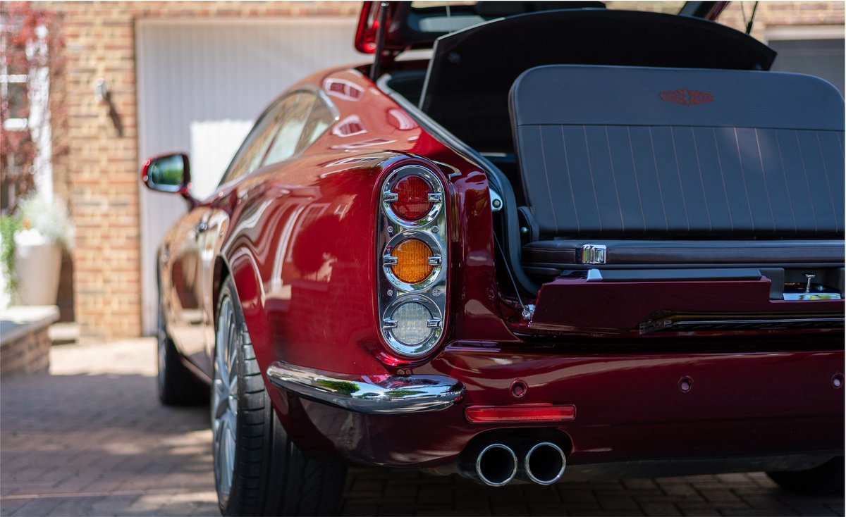 davidbrownautos's tweet photo. This particular #SpeedbackGT is optioned with a leather-trimmed picnic seat, which rises dramatically from the loadspace floor; ready to create a lifetime of driving memories. #CoachbuildingIsBack #MadeInBritain #Bespoke https://t.co/FDsBiFQC4h