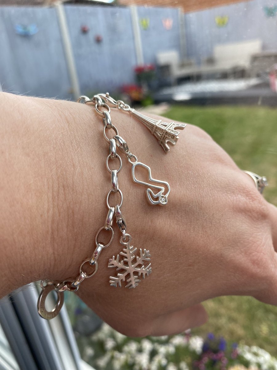 PixelPixie12's tweet photo. Rocking my new @Brands_Hatch bracelet charm made by @AlyssaJewellery! #essentialpurchase #motorsportjewellery https://t.co/iZZAwk7y2r