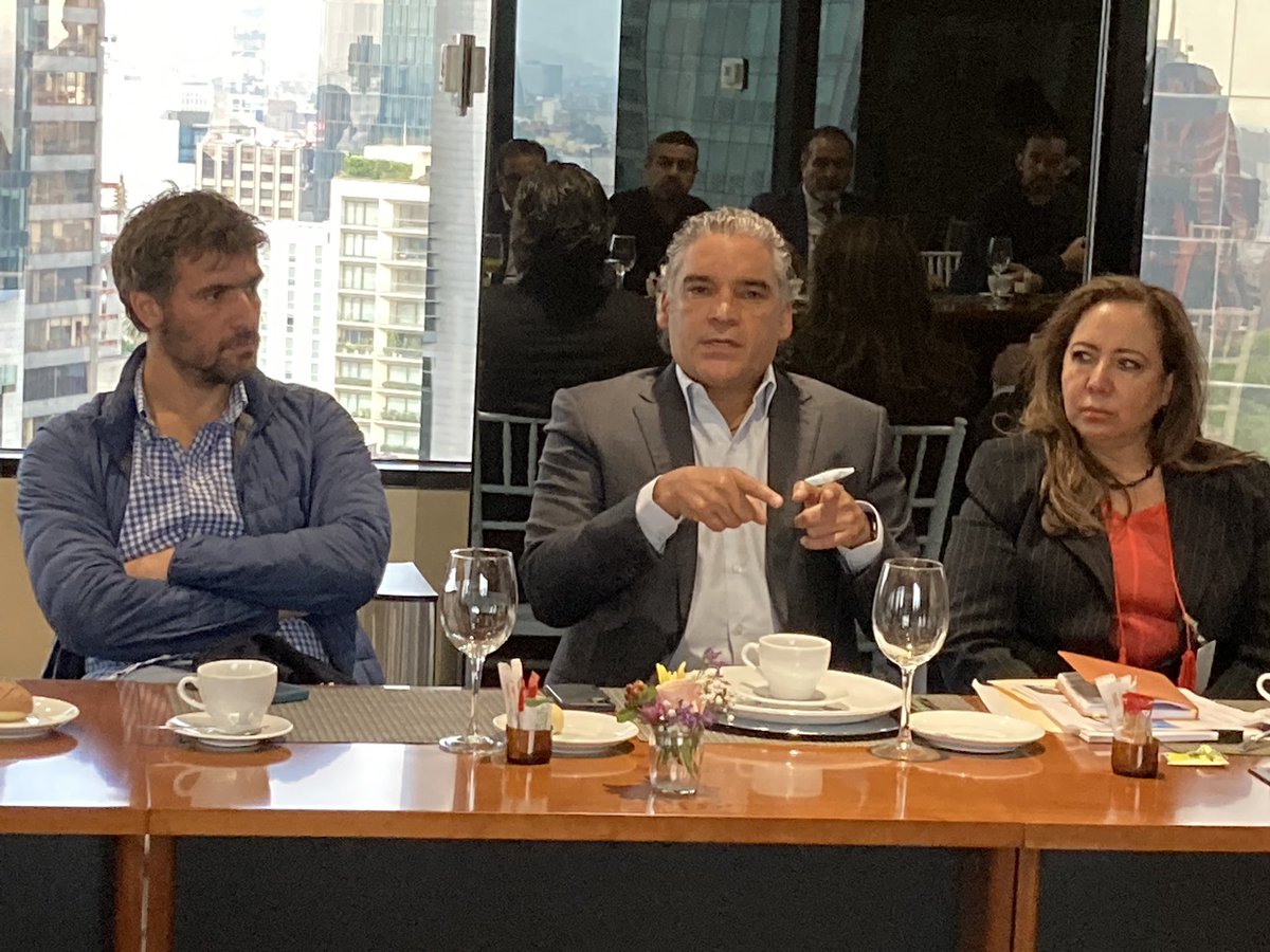 enconcreto's tweet photo. “Aseguramos al @Infonavit que no tendremos cartera vencida, con ayuda de las #Proptec y #Fintech, el sector de la vivienda en México es muy rentable”, @SergioLealVinte, presidente del Consejo de Administración de @Vinte_Mx

#DiálogosEnConcreto https://t.co/xSm30Hf4kz