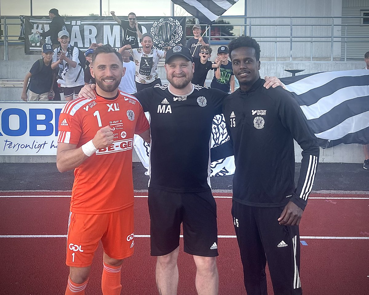 Jag har bestämt mig för att säga upp mitt kontrakt med OAIK. Jag har haft förmånen att arbeta med en fantastisk ledarstab. Tack till <a href="/agimhasani/">𝗔𝗴𝗶𝗺 𝗛𝗮𝘀𝗮𝗻𝗶</a> <a href="/ArdiAjeti/">Ardi Ajeti</a> <a href="/basisu8/">Bashkim Isufi</a> och @ahonenorn. Avslutningsvis; Jag kunde inte ha bett om några bättre målvakter än <a href="/m_hart01/">Michael Hartmann</a> och <a href="/MustafNakuja/">mustaf nakuja</a>!