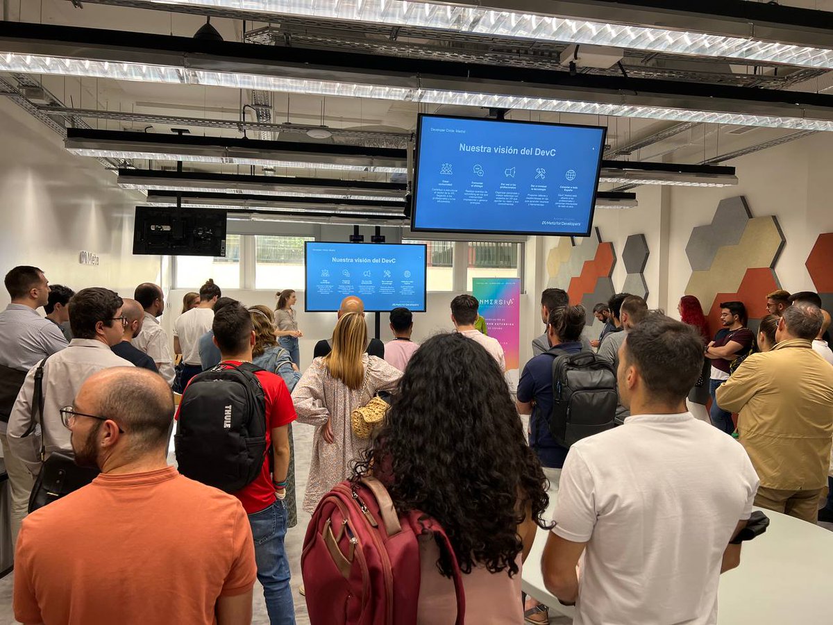 inmersivaxr's tweet photo. 🙌¡DevC ha vuelto a Madrid! El miércoles pasado celebramos nuestro primer evento del #DevCMadrid. ¡Nos reunimos más de 50 personas para hacer networking! 

🥳Lo pasamos genial y nos reencontramos con muchas personas.

💜¡Muchas gracias a todo el equipo de #Meta por su ayuda! https://t.co/U8sH0BjCfA