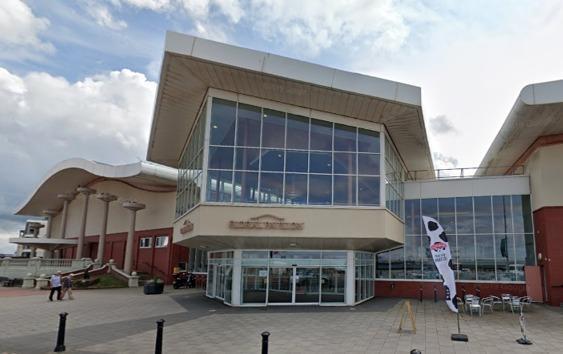WirralGlobeNews's tweet photo. Stage set for West End performing arts summer school at Floral Pavilion
https://t.co/9NxFF86sxV https://t.co/9qJ04NWvmR