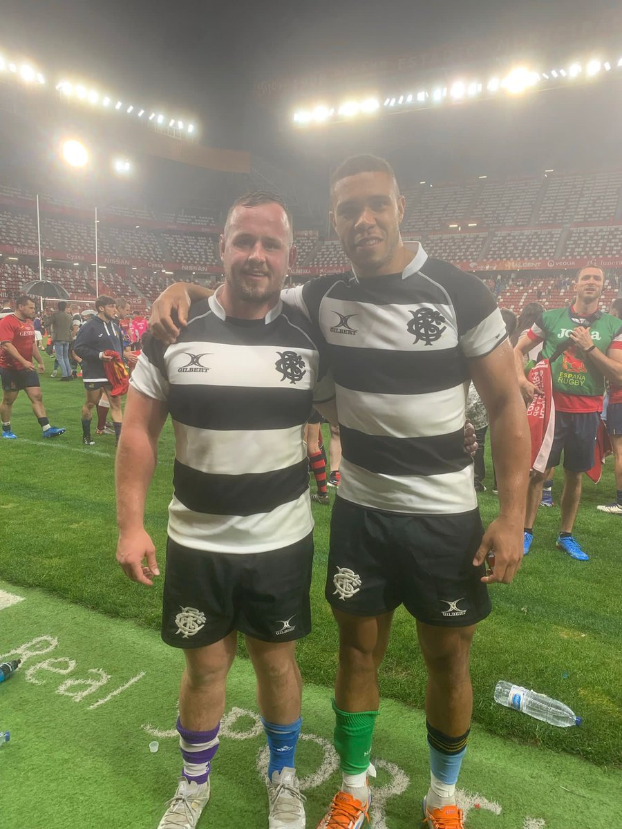 The Frontier Barbarians! 

Adam Byrne and Edward Byrne enjoyed the unique experience of playing for the Barbarians last week! 

An unforgettable moment and always nice to represent the alma mater on their socks!

#rugby #barbariansrugby