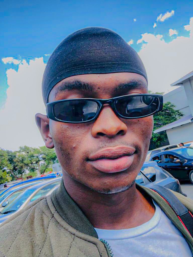 murphy_thabo's tweet photo. If a nigga ugly he ugly, nun can change that😎🙃💯 https://t.co/lCG9hHc7Eb