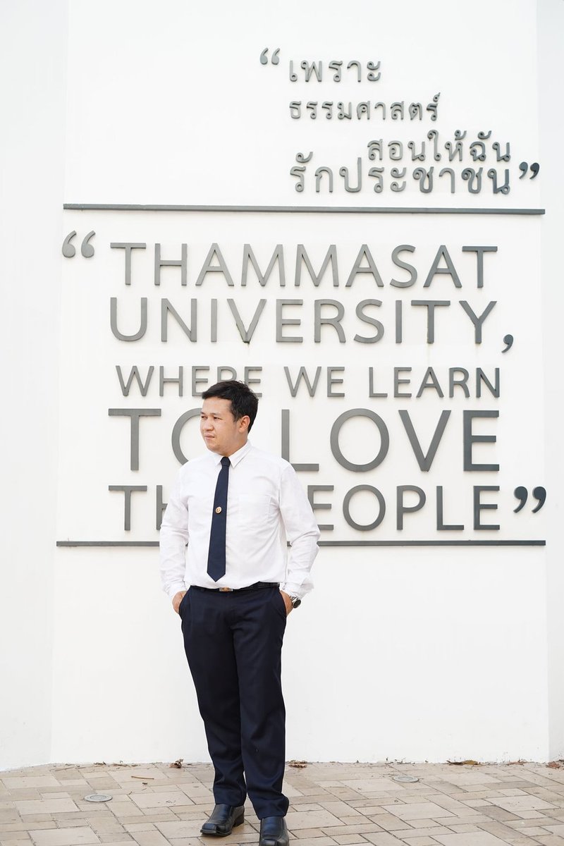 Phet_srp's tweet photo. 27 มิถุนายนของทุกปี วันสถาปนา "มหาวิทยาลัยธรรมศาสตร์"
ครบรอบ 88 ปี #88YearsThammasat
ดีใจและปลาบปลื้มใจที่ได้มาเป็น #ลูกแม่โดม
เพชร MCA19
มหาบัณฑิต คณะวารสารศาสตร์และสื่อสารมวลชน มหาวิทยาลัยธรรมศาสตร์
.
#MCA19 #Thammasat #ThammasatUniversity
#ThammasatKeepGoingToInfinity https://t.co/QeqebNzCgB