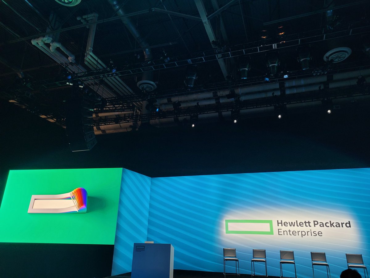 rigoldip's tweet photo. #HPEPartnerSummit here we come again! 
#WeAreHPE #PartnershipFirst
briefing session to kick off day1
@HPE_IT
@Paolo_Delgrosso @Alby20Piazza @Pino__Forte https://t.co/U8rhOqWw5L