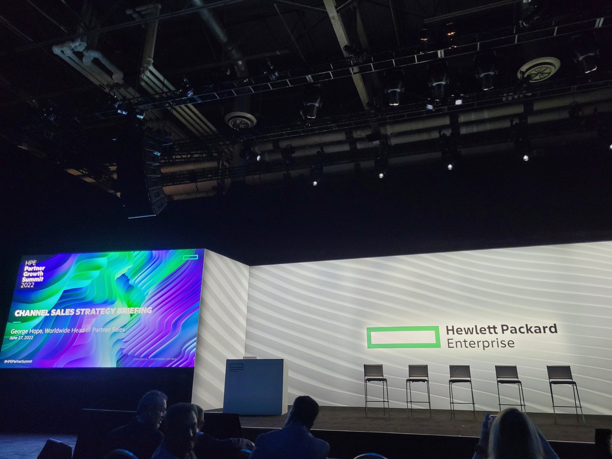rigoldip's tweet photo. #HPEPartnerSummit here we come again! 
#WeAreHPE #PartnershipFirst
briefing session to kick off day1
@HPE_IT
@Paolo_Delgrosso @Alby20Piazza @Pino__Forte https://t.co/U8rhOqWw5L