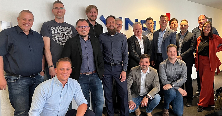 ActemiumD's tweet photo. Kürzlich startete eine weitere Gruppe mit 16 Mitarbeitenden das #Actemium #Förderprogramm „Fit4Management“, das sich vorrangig an Bau- & Projektleiter:innen richtet. Wir wünschen allen Teilnehmenden viel Freude & Erfolg!
#Fit4Management #VINCIEnergiesAcademy #ActemiumDeutschland https://t.co/YR1IkhXXO3