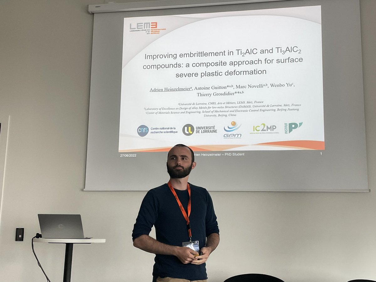 antGTN's tweet photo. #ICSMA19 wonderfull talk of @A_Heinzelmeier on #MAXPhase deformed by SMAT for #hydrogen storage 👏 and a very clear demonstration of kink bands and delamination 🃏. @Labo_LEM3 @LEM3_IMPACT @Univ_Lorraine @INSIS_CNRS @CNRS_Centre_Est #MITI https://t.co/5EDDTVlR0e