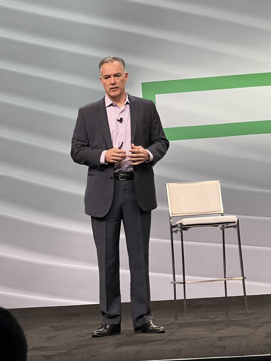 #HPEDiscover the #PSG is ready to start with <a href="/GeorgeHope216/">George Hope</a> <a href="/gioiadamore_/">Gioia D'Amore</a> and the Italian Channel team !!