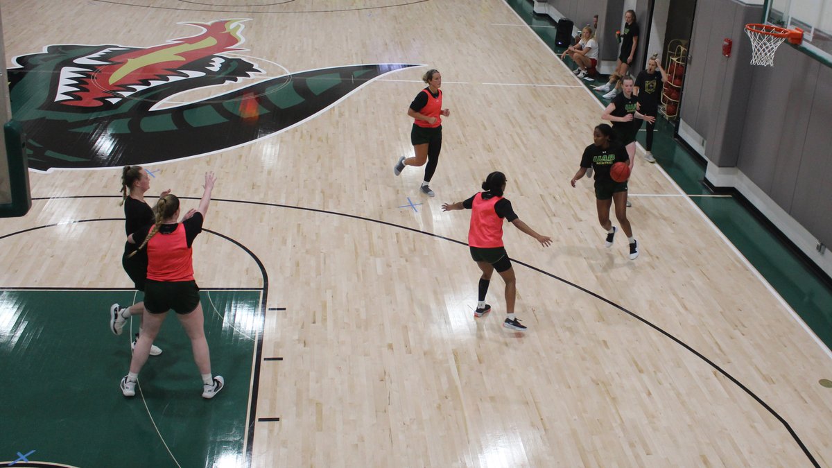 UAB_WBBALL's tweet photo. If you do the work, you get rewarded. #WinAsOne https://t.co/ic5jHdkDgd