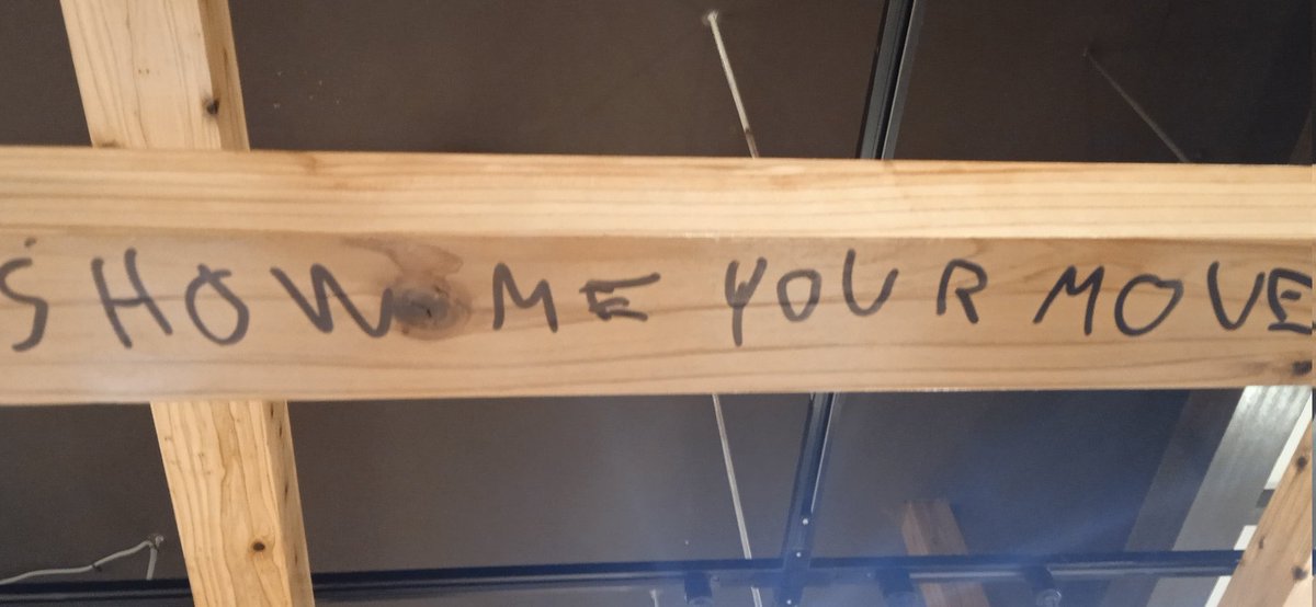 Je laisse ma marque dans un isakaya a okinawa