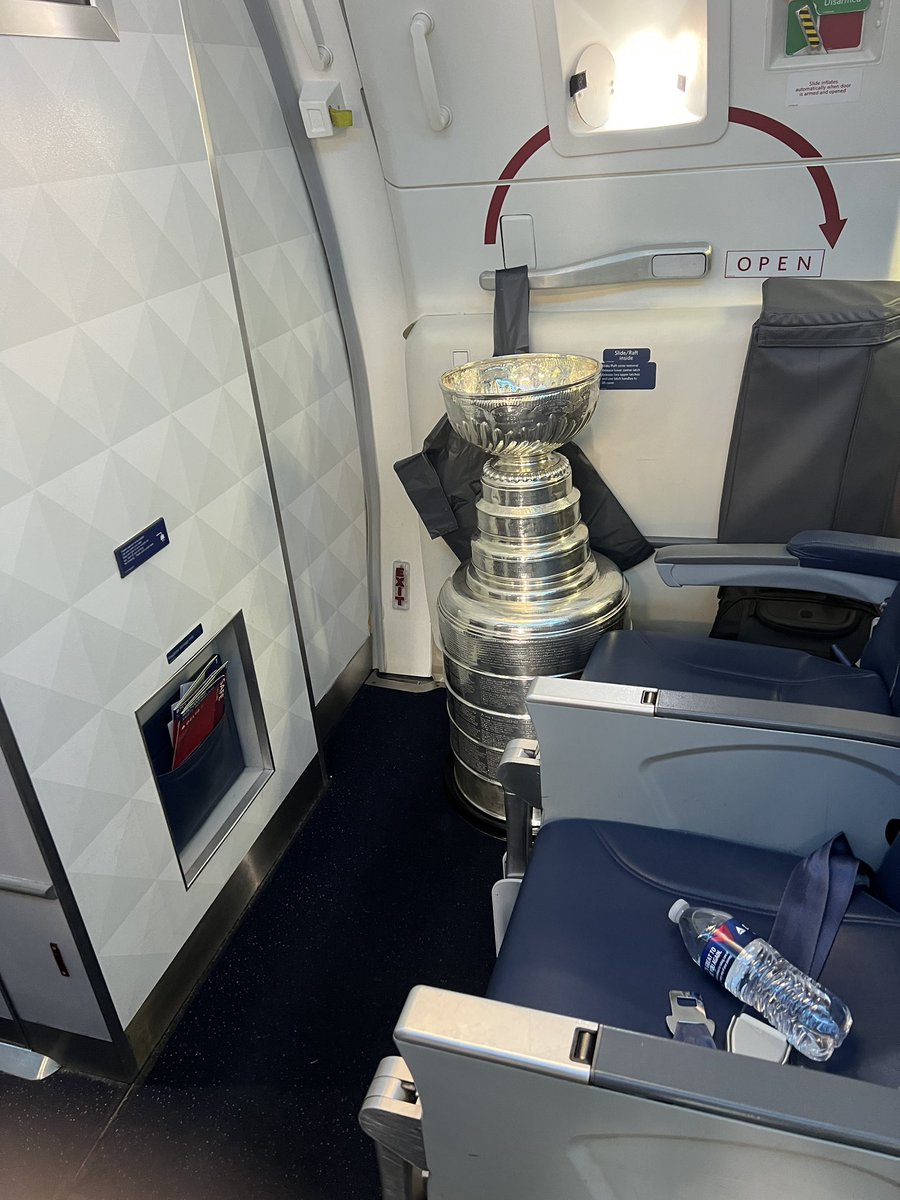 Avalanche's tweet photo. Heading home with some precious cargo. 

#FoundAWay #GoAvsGo https://t.co/i8pVlJ3jqM
