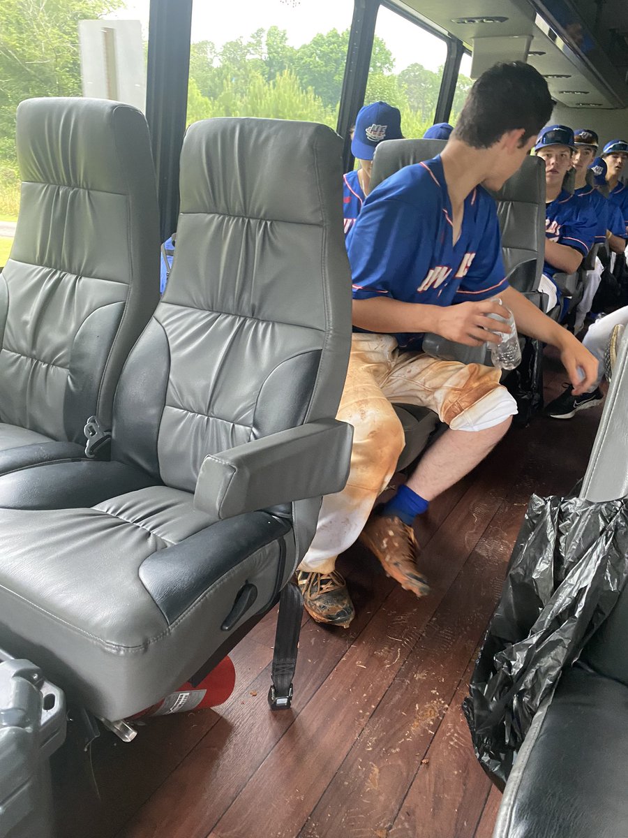 NENorEastersbsb's tweet photo. 15u Runbird National improves to 3-1 in the WWBA National Championship with a 4-3 win over On-Deck O’s.

Terrific win over a very good program. 

Brady MacCutcheon 4.1 IP, 1 ER
Owen Asadoorian win in relief
Jack Forgues GW RBI
Cam Cirone great defensively

Weather/uniform status: https://t.co/mwlc3FOLqf