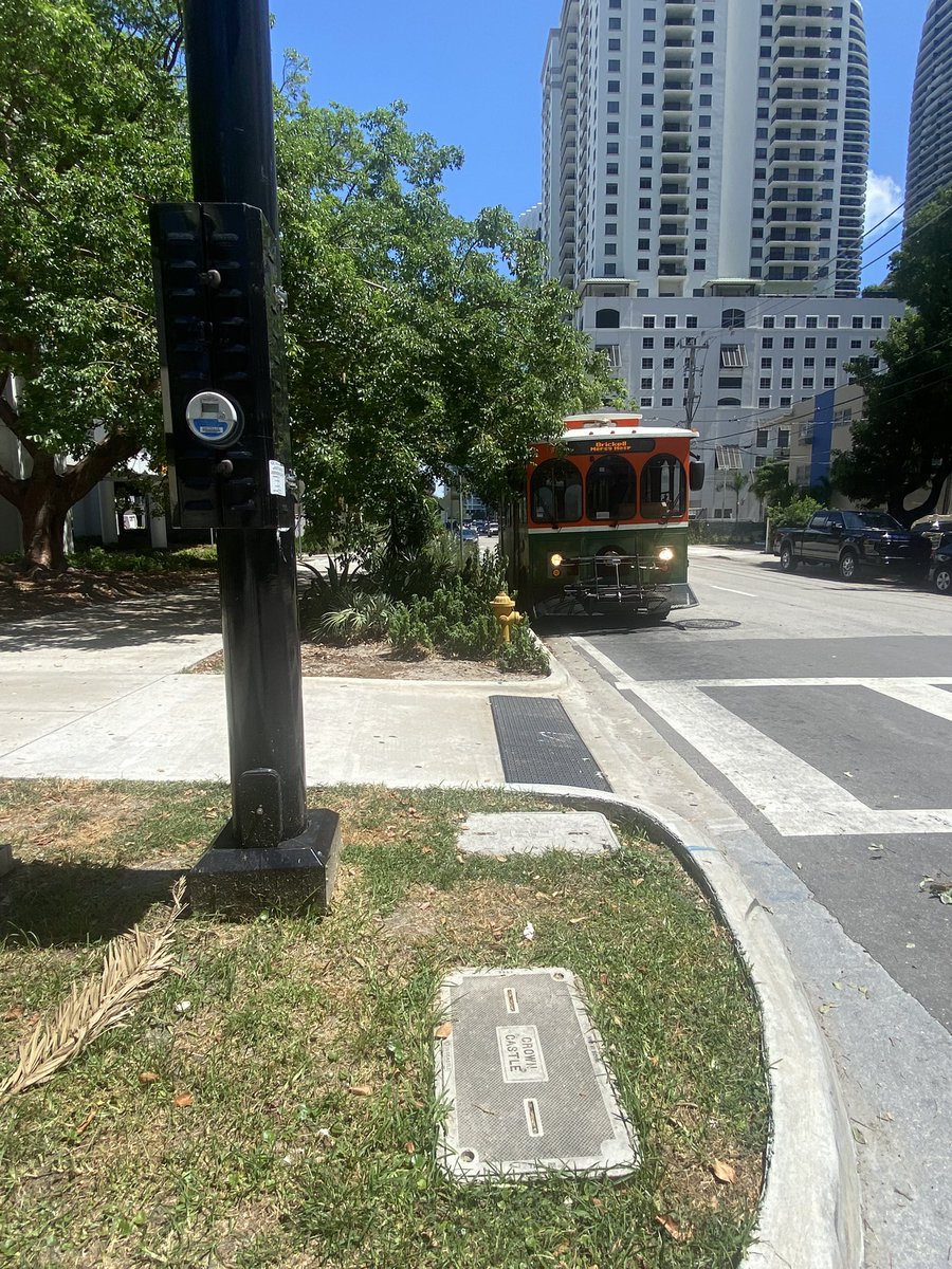 The Brickell Metromover trolley stop. Little shade, no bench, no <a href="/TMobile/">T-Mobile</a> connection, no route info. It’s the first stop on the loop, can’t we improve the experience? Let us board the trolley stuck at previous stop <a href="/GoCITT/">Transportation Trust</a> <a href="/downtownMIA/">Miami DDA</a> <a href="/theunderlinemia/">The Underline</a> <a href="/ourbrickell/">Brickell Advocates</a>