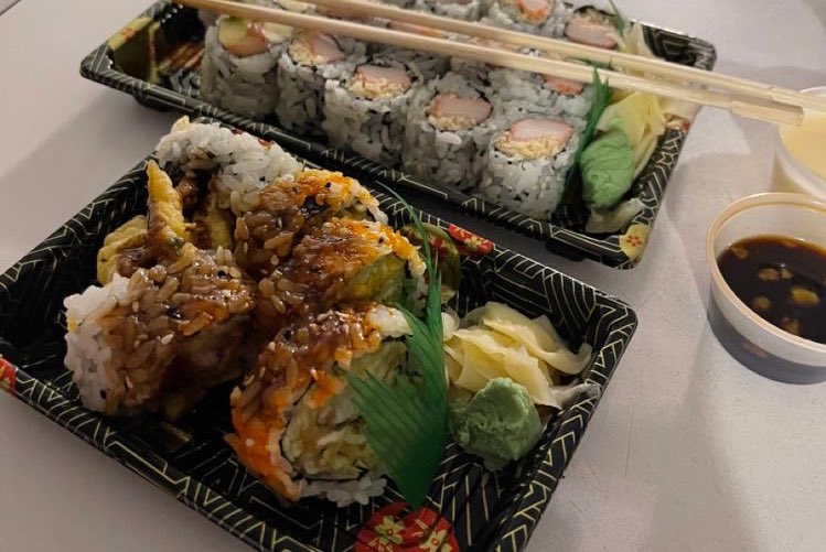 malusokay's tweet photo. Cozy sushi nights at home 🍣🧸 https://t.co/jh3dHO4Ptt