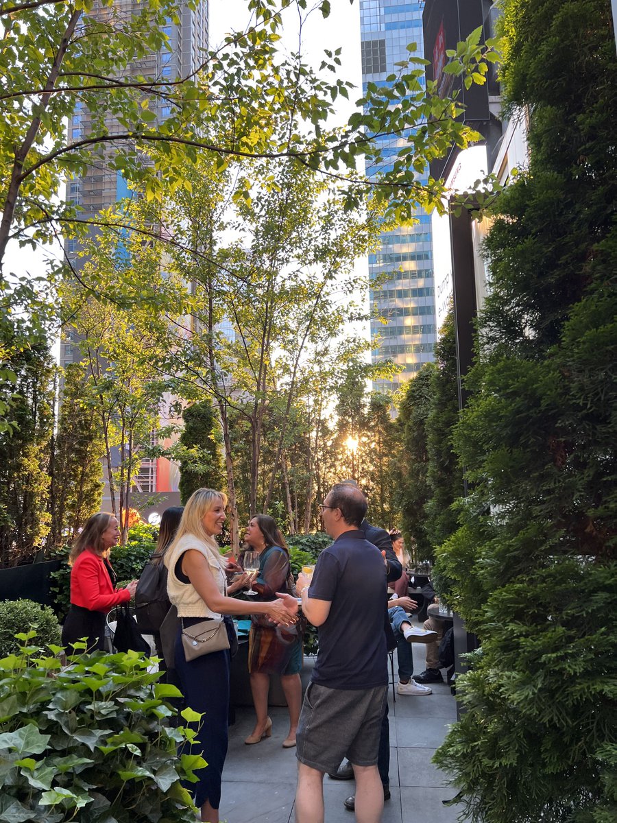 mercury's tweet image. We're still soaking in the incredible energy from NFT.NYC.

Special thanks to our partners at @Niftys, @launchhouse, @AWSstartups, @alpacavc, @joinupstream, @Shrimp_Society_, @BBGVentures, @hello_we3, @KairosNFTs, &amp;amp; @SapphireVC. 🥂