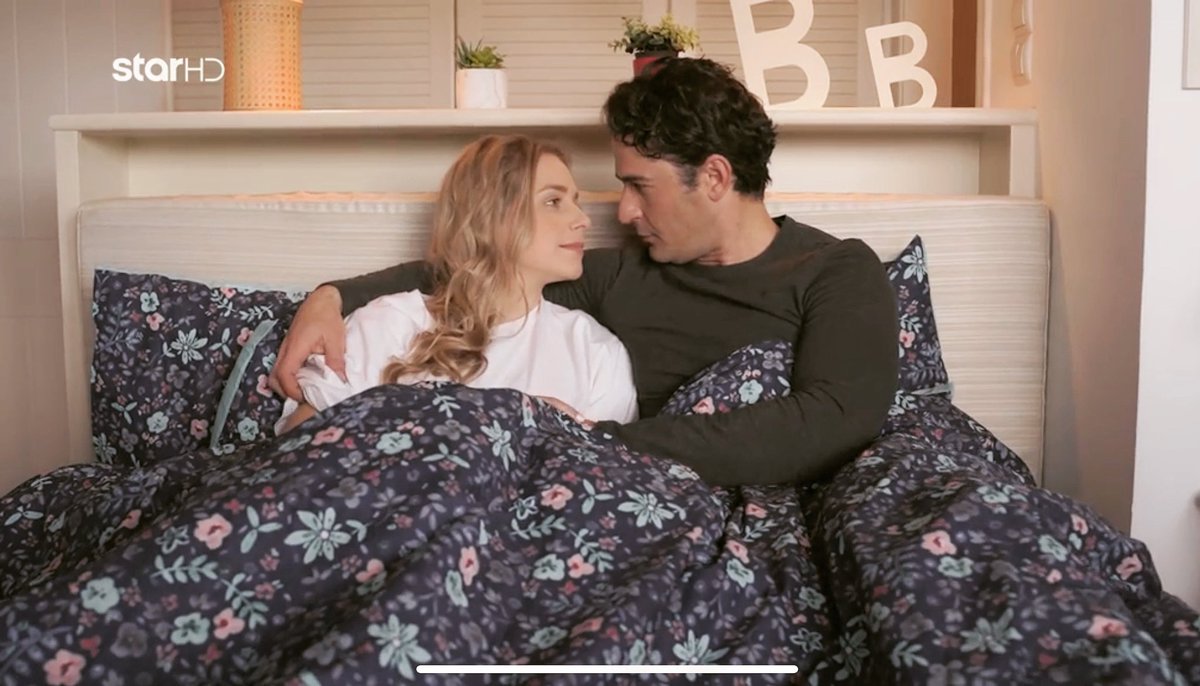 Αύριο το τελευταίο επεισόδιο για φέτος! Και μετα θα σας πουμε ενα καλο καλοκαίρι και ραντεβου με τη νεα σεζόν! #triamilia Μείνετε συντονισμένοι επανερχόμαστε με πολλές εξελίξεις και αναπάντεχες ανατροπές! 

<a href="/StarChannelGr/">StarChannelGR</a> <a href="/omegatvcy/">OMEGA CHANNEL</a>