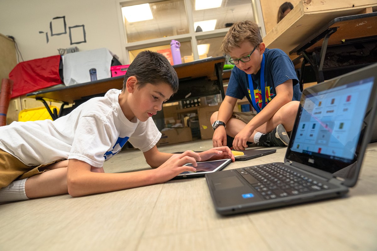 CCSDK12's tweet photo. Yoga, moviemaking, acting, STEAM and more! 🎞🧘🏿♀️🎭🚀
CCSD's Inside Out program has offered students from across the district the chance to learn, grow and pursue their Pathway of Purpose during the summer months!
WATCH: https://t.co/CVTGOihwxA
#CCSDK12 #CCSDSummer https://t.co/yQHgkgv0wl