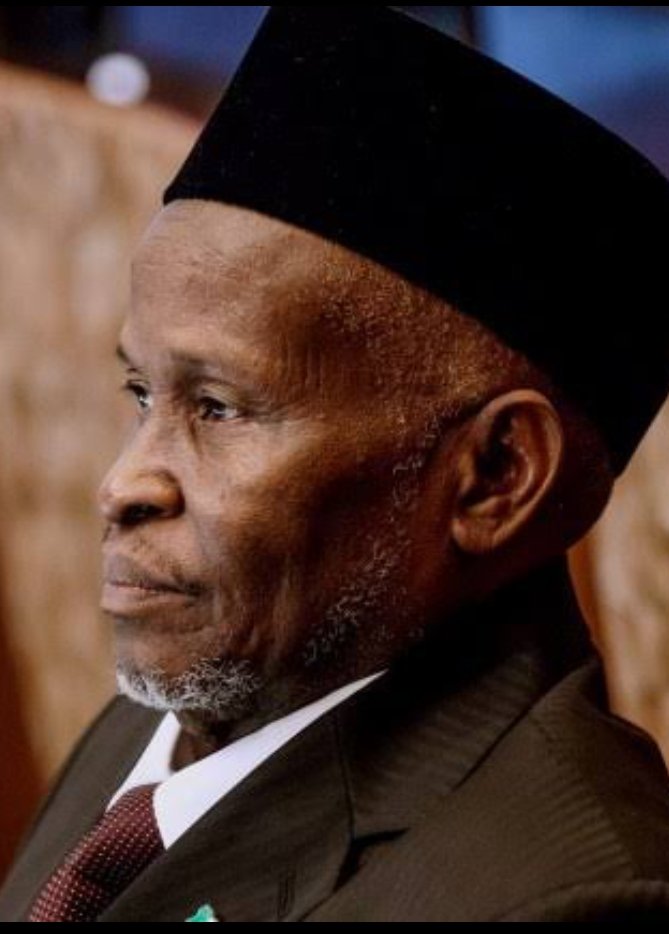 45 days after Justice Mary Odili retired, CJN Tanko Muhammed resigned on "health grounds." Truth is, Muhammed stopped functioning as CJN ages ago. The Villa kept him to prevent Justice Mary Odili (of Dot Nation) from serving as Ag. CJN, even for a day!