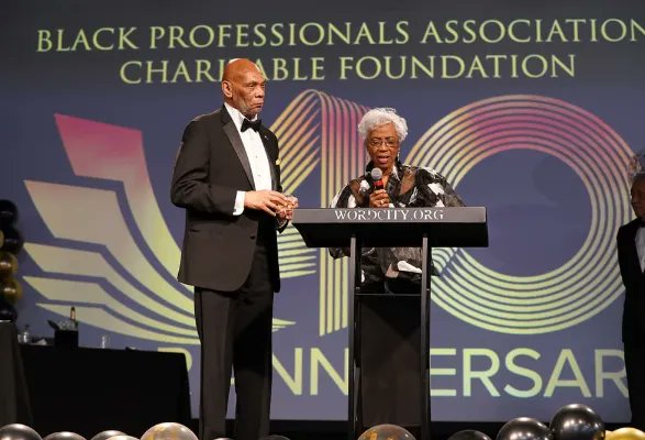 BPACF1985's tweet photo. Our VISION at 𝐁𝐏𝐀𝐂𝐅 
To be a catalyst that prepares and develops emerging professionals celebrates distinguished leaders and elevates our community.
Engage with the Black Professional Association Charity Foundations.
https://t.co/eNEdh8FDg9 https://t.co/JFKPSaKjL9