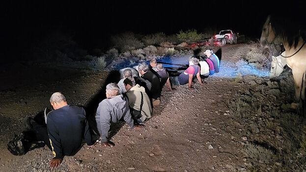 14ymedio's tweet photo. Unos 3.500 migrantes #cubanos fueron #devueltos a la Isla este año👉En marzo, las autoridades de Islas Caimán alertaron de un incremento en la llegada de migrantes cubanos a su territorio https://t.co/AONsg9LxGW https://t.co/yjwJwC2jFp