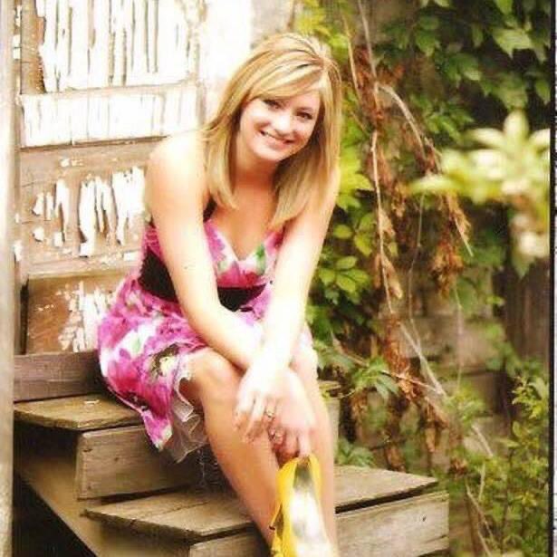 BrendaBernhardt's tweet photo. Never take a day for granted, Be thankful for it. Hug your loved ones, say I love you and blessed to have them in your life. 11 years ago we went to bed like a normal Sunday night to only have our world torn apart. Mariya Tate left us that day 10/26/91~06/27/11 https://t.co/TmfDCFtDJO