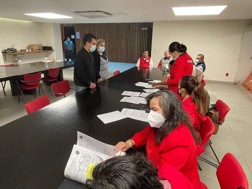 cimariscal's tweet photo. Tuve el honor de ser el Representante y registrar la Planilla Única para la elección de Consejeros Políticos Municipales del #PRIEcatepec, integrada por 118 priístas distinguidos, así como sus respectivos suplentes, con paridad de género y 30% de jóvenes.
#Rumbo2023y2024 https://t.co/EPbc4P3LXz