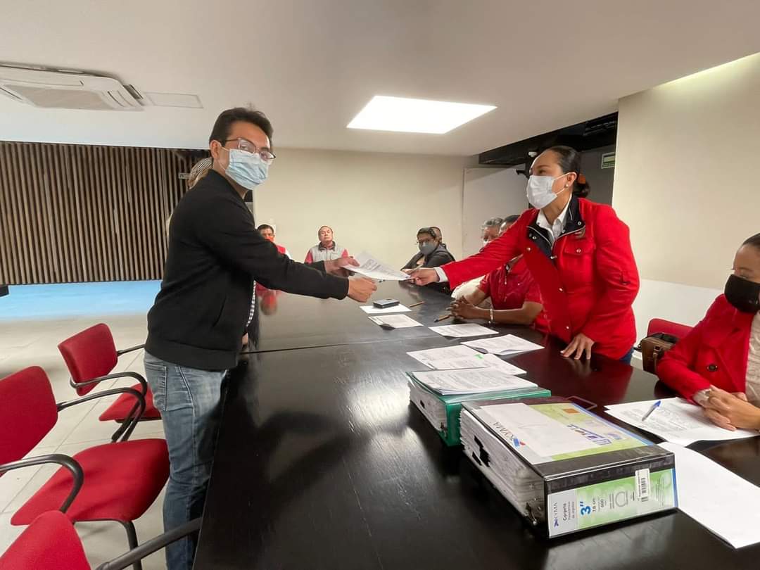 cimariscal's tweet photo. Tuve el honor de ser el Representante y registrar la Planilla Única para la elección de Consejeros Políticos Municipales del #PRIEcatepec, integrada por 118 priístas distinguidos, así como sus respectivos suplentes, con paridad de género y 30% de jóvenes.
#Rumbo2023y2024 https://t.co/EPbc4P3LXz