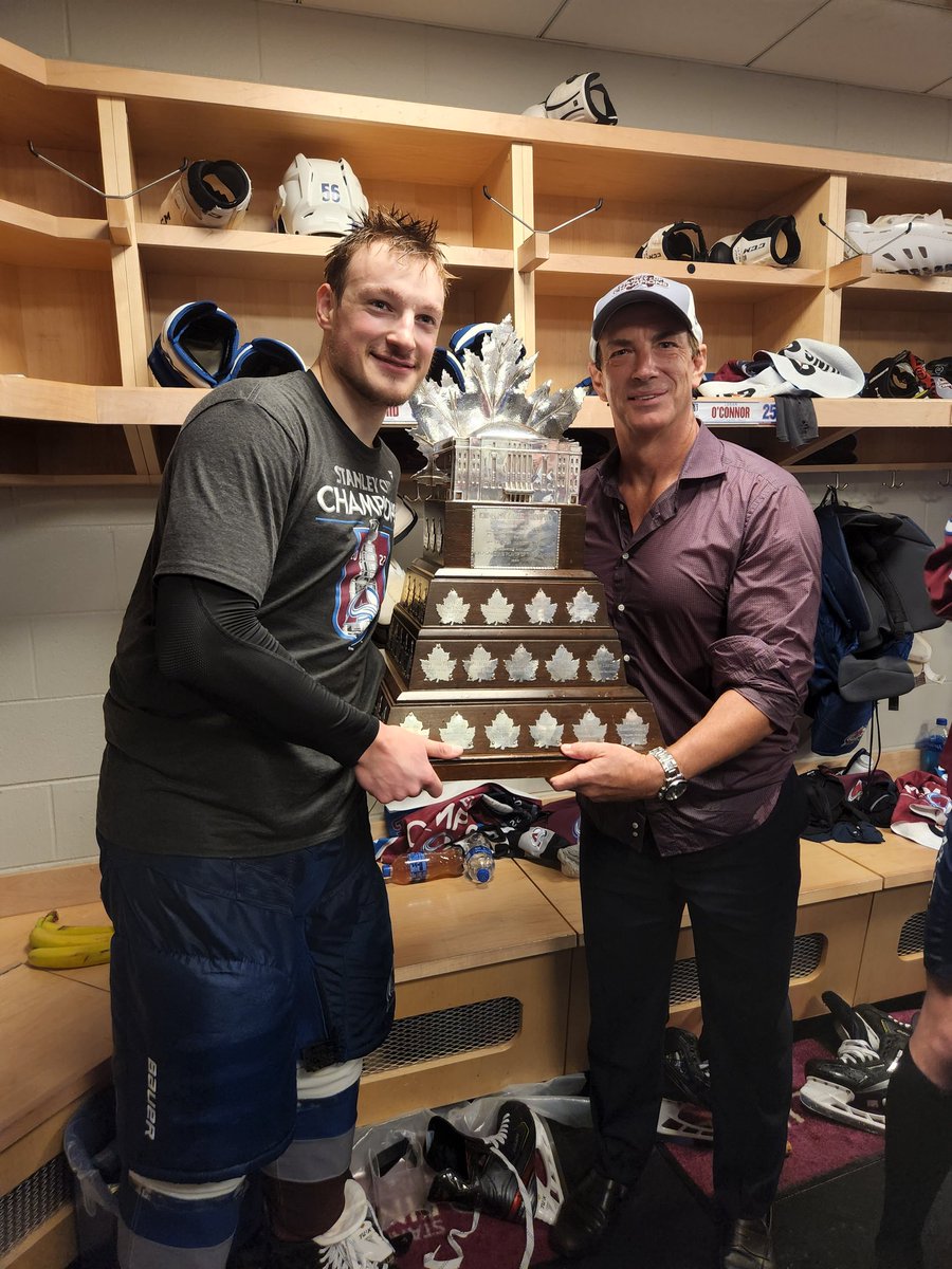 keeperofthecup's tweet photo. A photo is worth a 1000 words and so much more!  2 Conn Smythe trophy winners, 2 #stanleycup champions, 1 Norris Trophy winner, 1 member of the @HockeyHallFame and so lots more. @Avalanche @NHL https://t.co/9Ffi13GmTi