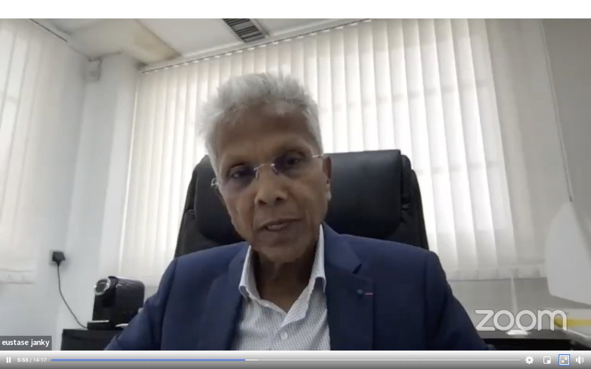 AUF_Caraibe's tweet photo. 👨🏿🎓🧑🏿🎓Atelier en ligne: M. #EustaseJanky président de la #CORPUCA invite à la construction d'une gouvernance à peu près identique afin qu'on puisse parler le même language... Et la qualité doit être présente dans nos relations, a-t-il ajouté.
Cliquer ici 👉🏿: https://t.co/qbptLiuKz7 https://t.co/GaS9lHebk0