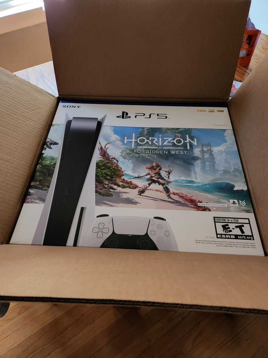 Num1981's tweet photo. @Tracker_RY I was finally able to get one from Sony. Thanks again for the heads-up 💪🏾 https://t.co/Lx3JUJZq8T