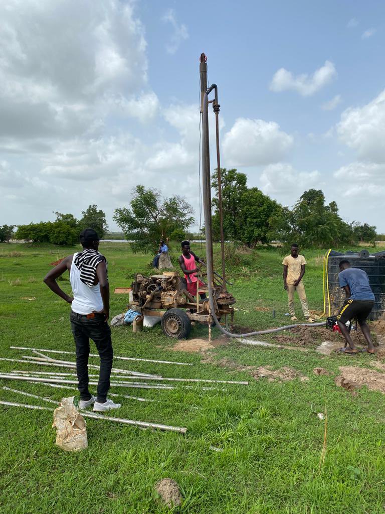 WomenInLiberat1's tweet photo. We are excited to share the progress we are making with the #SintetCommunityGarden.
It’s so pleasing to see how #Youth across the different clusters of Sintet have come together to support this work.
#PeaceBuilding
#SocialCohesion
#Memorialisation
🙏 @ATJLF_ https://t.co/5eWLknbMLU