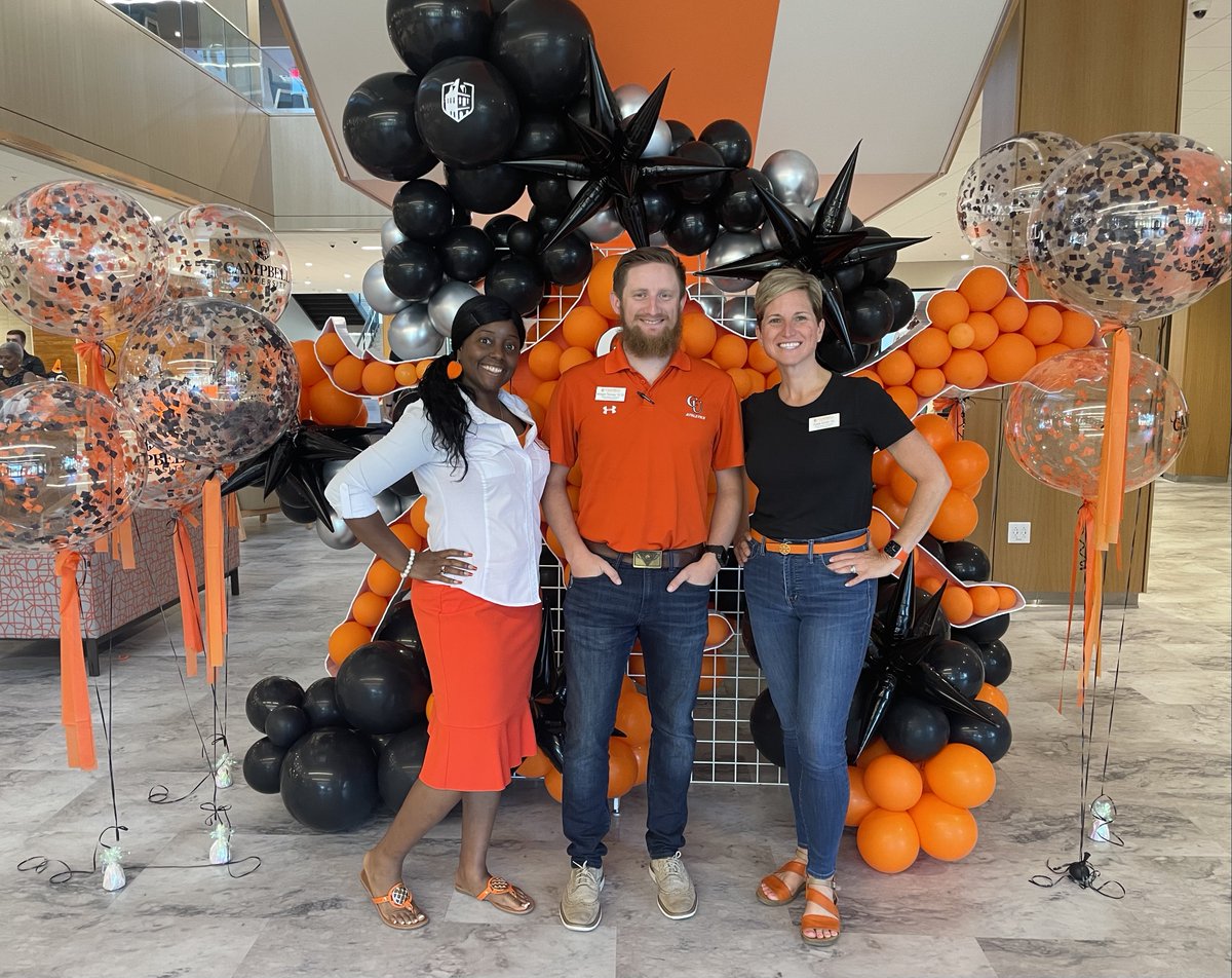 Our Alumni Board of Directors volunteers welcomed the class of 2026 to campus this weekend at orientation, sharing how our office supports <a href="/campbelledu/">Campbell University</a> students throughout their on-campus experience and beyond.
