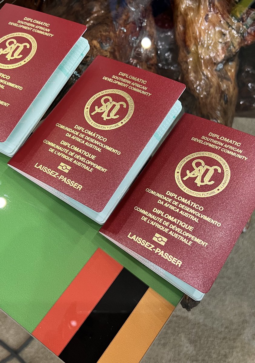 SADC_News's tweet photo. Today was the handover of the machine readable SADC Laissez Passer to the Secretariat. The Hon. Anna Maria Mokgethi, Minister of Labour &amp; Home Affairs of Botswana delivered the first passports, which were received by @EliasMagosi

@BWGovernment https://t.co/0yEcteoHq6