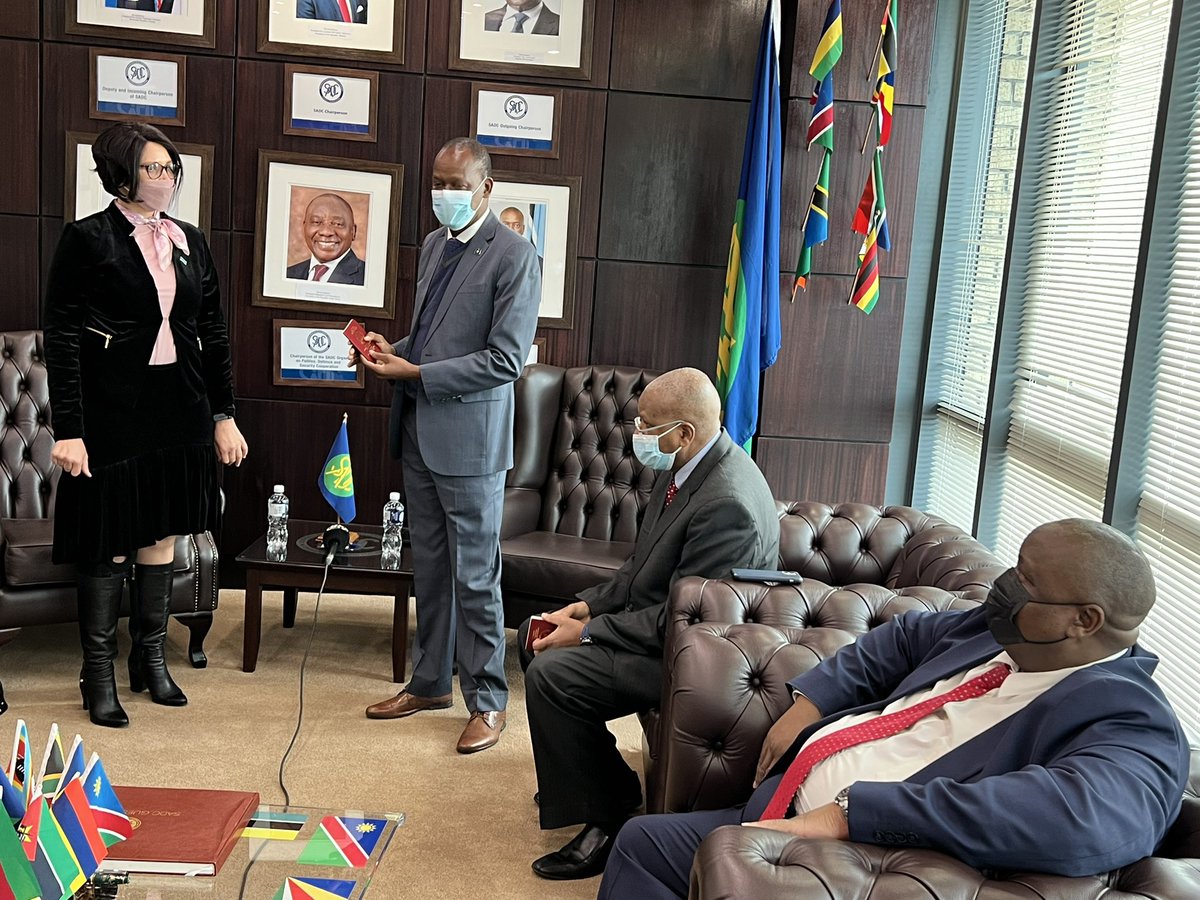 SADC_News's tweet photo. Today was the handover of the machine readable SADC Laissez Passer to the Secretariat. The Hon. Anna Maria Mokgethi, Minister of Labour &amp; Home Affairs of Botswana delivered the first passports, which were received by @EliasMagosi

@BWGovernment https://t.co/0yEcteoHq6