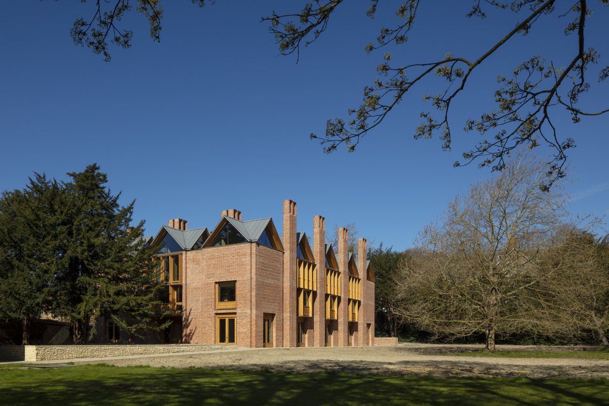 MaxFordhamLLP's tweet photo. Very pleased to see three of our projects - Magdalene College Library @magdalenealumni with Niall McLaughlin Architects, @IBSTOCKPLACE with @MaccLav, and Sands End Arts and Community Centre with @MaeArchitects - among the best British buildings for 2022.
#BeautifulEngineering https://t.co/TtThOia1sG