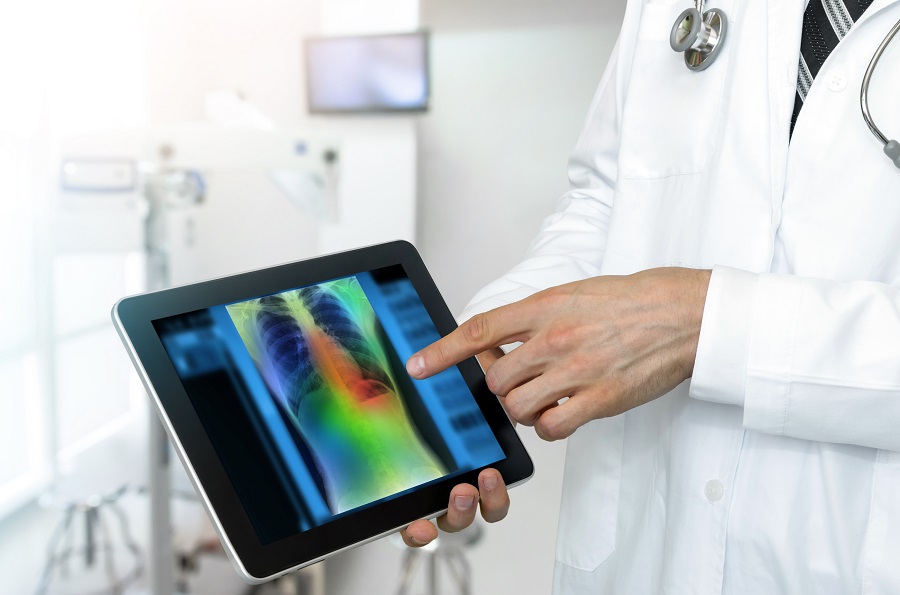 EuropHospital's tweet photo. Physicians use AI-powered technology for faster and earlier detection of diseases. At #ECROverture, an expert discussed the application of AI for chest #radiography in #paediatrics. @myESR https://t.co/I69TmEgCUS https://t.co/GAlrqNbXIy
