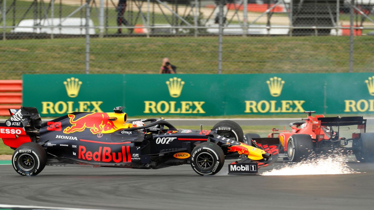 RecapF1's tweet photo. It's RACE WEEK!!! Viajamos hasta Silverstone, circuito que en los últimos años ha sido algo accidentado... 😅

#F1 #BritishGP https://t.co/fd0HdnvbUg