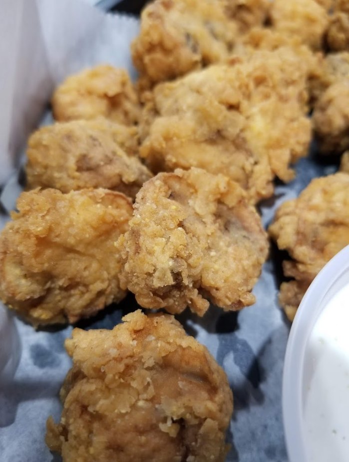 GatsbysPubGrill's tweet photo. How seriously do you take #CheatDay?
.
Check out our specials! Served from 11am - 2pm
👉 https://t.co/WVsObifZvd

-
#Gatsbys #IndianapolisIN #IndyEats #IndyLife #IndyFood #IndyFoodie #IndyNightLife https://t.co/UoZiUypzsE