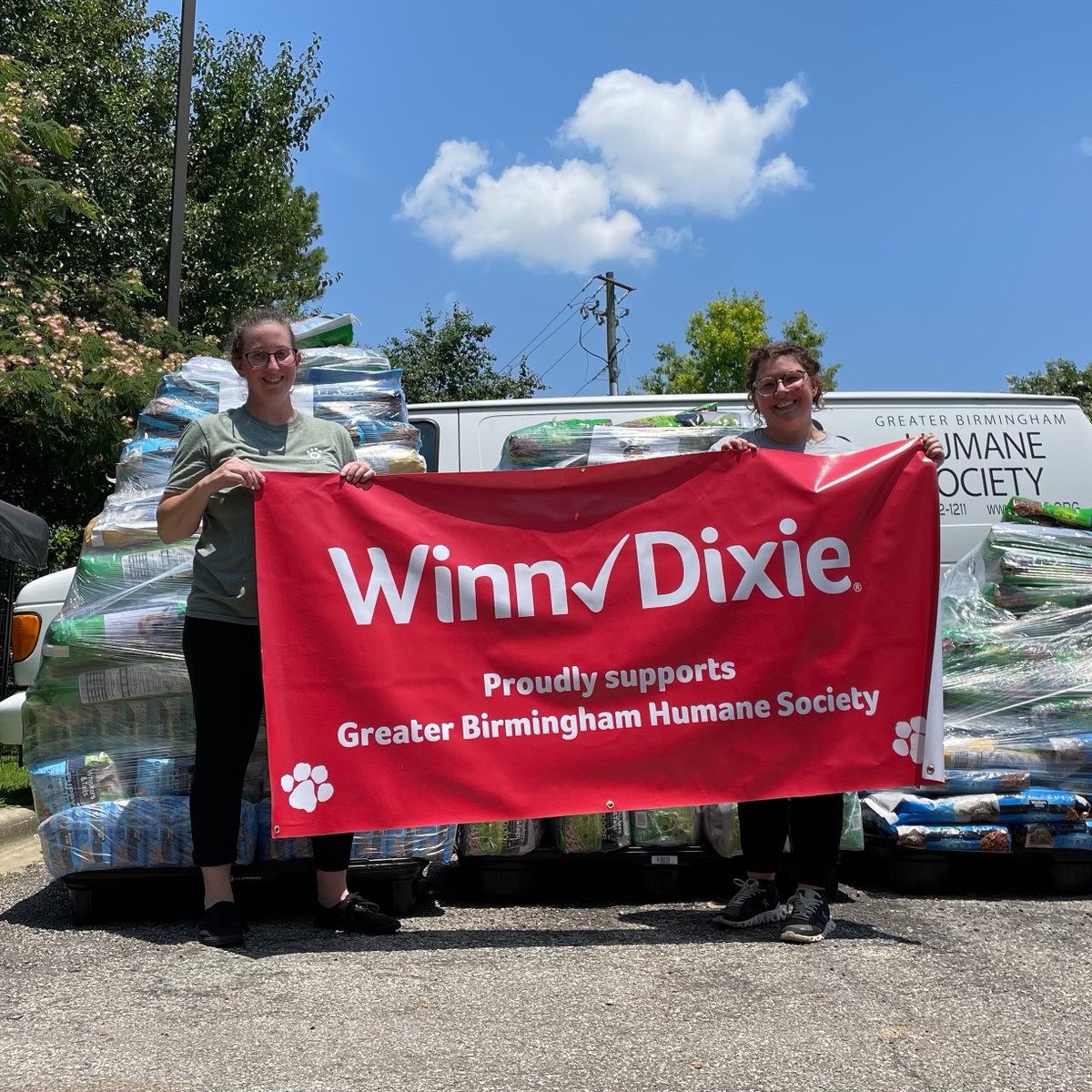 TheGBHS's tweet photo. A big thank you to @WinnDixie for their generous donation of dog food for our Pet Pantry! #winnwin https://t.co/ve6JIKPZSW