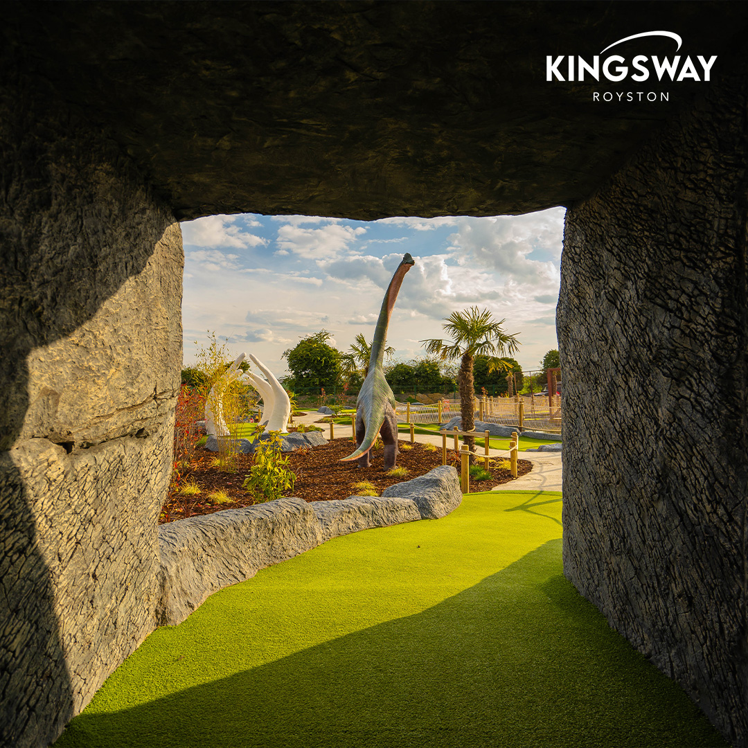 kingsway_golf's tweet photo. The cave hole 😍

What is the best score you have got on this hole? 😆

Click the link in the bio to find out more 👆

#Kingsway #Royston #cambridge #JurassicLinks #PlayWithConfidence #golf #golfswing #golfing #instagolf #golfaddict #golflife #golf #golfstagram #toptracer https://t.co/0shAO47dqF