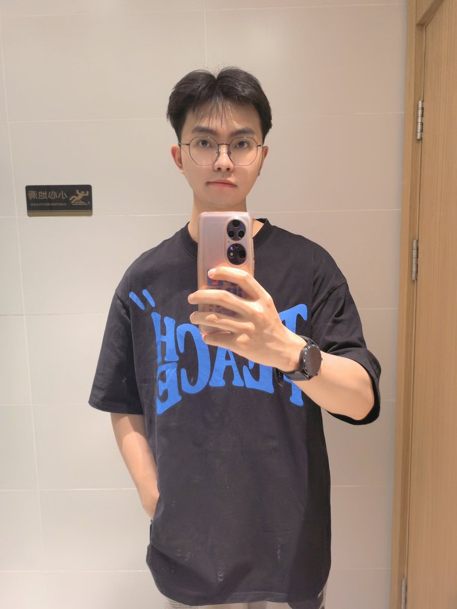 Aaron_Qer's tweet photo. 像不像高中生，不像也不删。 https://t.co/MtxNHGmnig