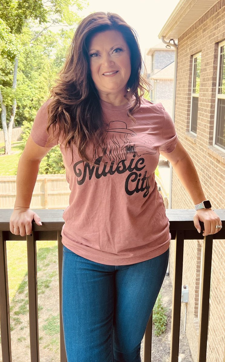 KaliiSue's tweet photo. My favorite boutique Pink Lily is doing a 30% off sale until 1pm! Referral link below to earn you $10 off!

https://t.co/Q4CXrp0m3M 

#shopping #shoppingonline #boutique #boutiqueshopping #beauty #nolensvilletn #franklintn #brentwoodtn #murfreesborotn #lavergnetn #smyrnatn https://t.co/NNULx0F0rR