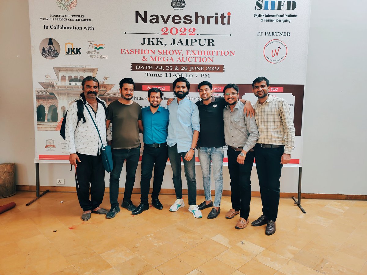 kapilrajkp's tweet photo. Naveshriti 2022 Fashion Show, Exhibition and Talk Show at JKK . Thanks for this honour 😊
@siifdfashion
.
.
.
#naveshriti #siifd #fashionshow #exhibition #talkshow #modelswalk #honour #felicitation #gratitude #entrepreneur #kapilrajkp https://t.co/NEBzwwJO6h