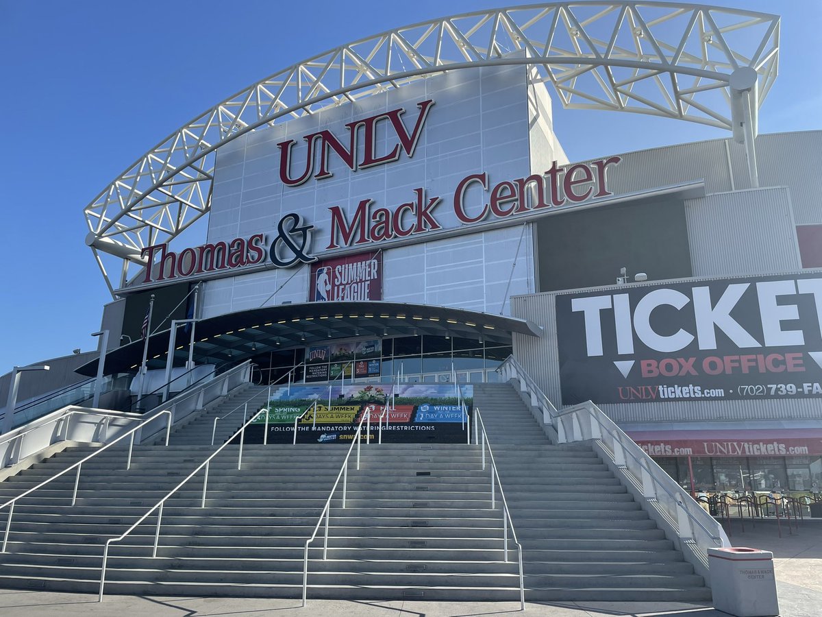 TopConnectLead's tweet photo. Weβre fired up to be back in person for #TopConnect22 presented by @Teamworks & @INFLCR! https://t.co/Mq8A28J0SS