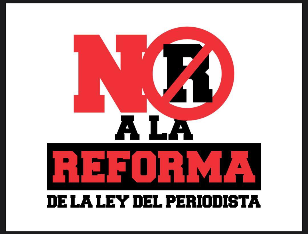 genmencontreras's tweet photo. ¡Felicitaciones a los periodistas en su día!
Reciban mi palabra de afecto y admiración por la loable labor que cumplen en beneficio de los venezolanos.
#PeriodismoLibreNoALaReformaDeLaLey https://t.co/jQgqkq89KJ