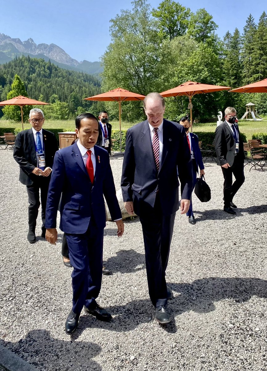 DavidRMalpass's tweet photo. Great to speak with President @jokowi at @G7 Germany to discuss Indonesia’s @g20org Presidency &amp; the importance of strengthening global health systems.

I was glad to highlight broad support for the @WorldBank’s PPR FIF &amp; to discuss WBG support for urgent food security issues. https://t.co/WKqQmIDb5w